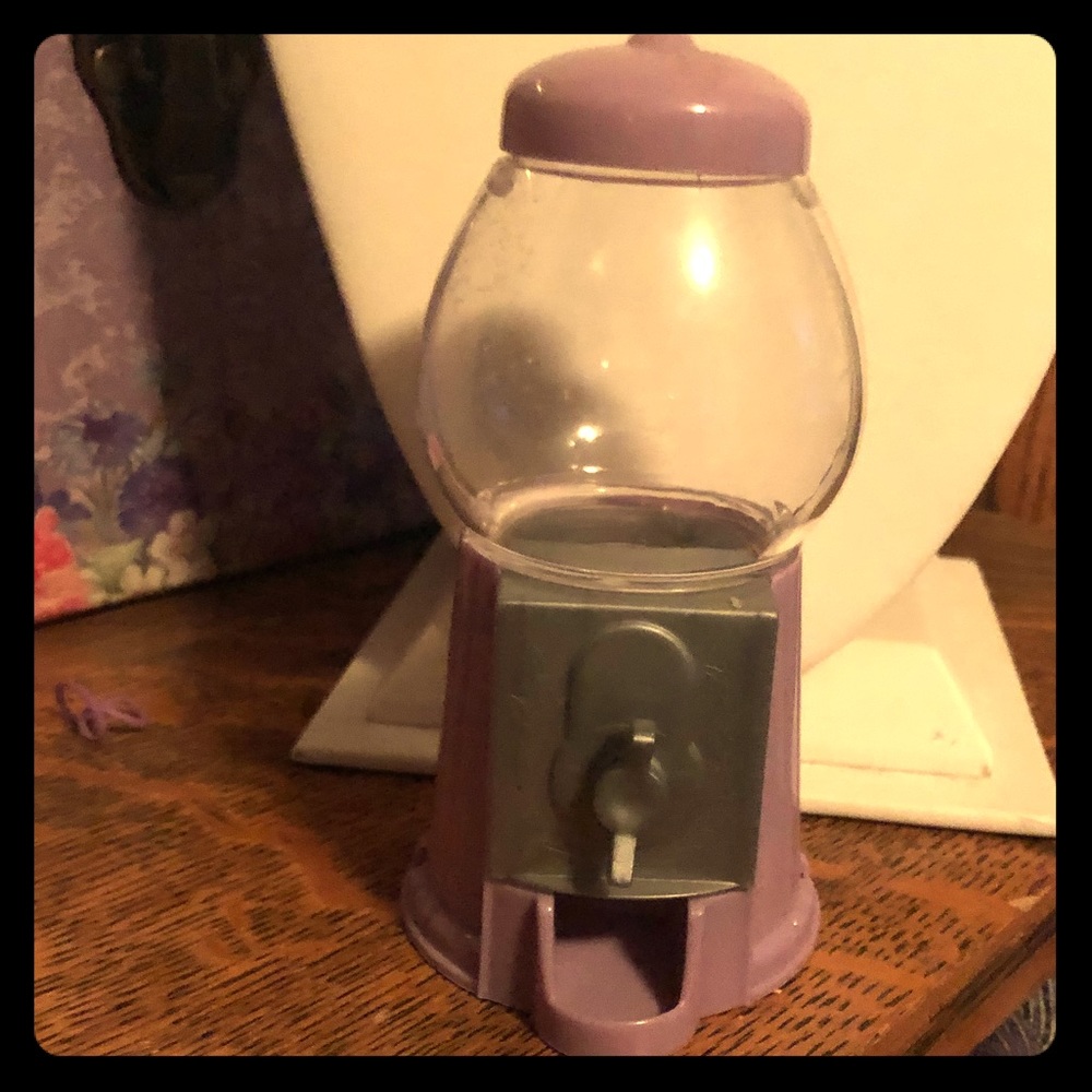 Candy dispenser